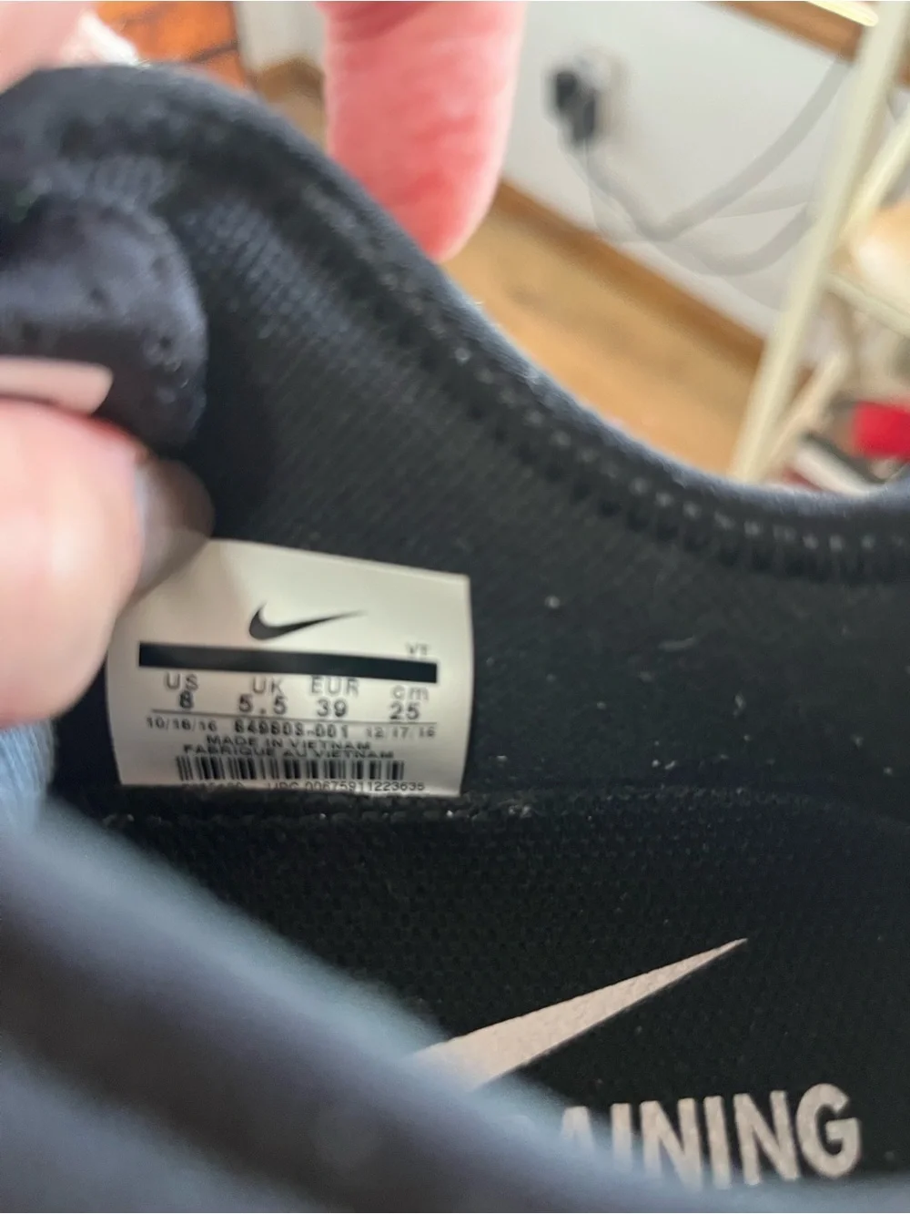 EUC NIKE ZOOM SIZE 8